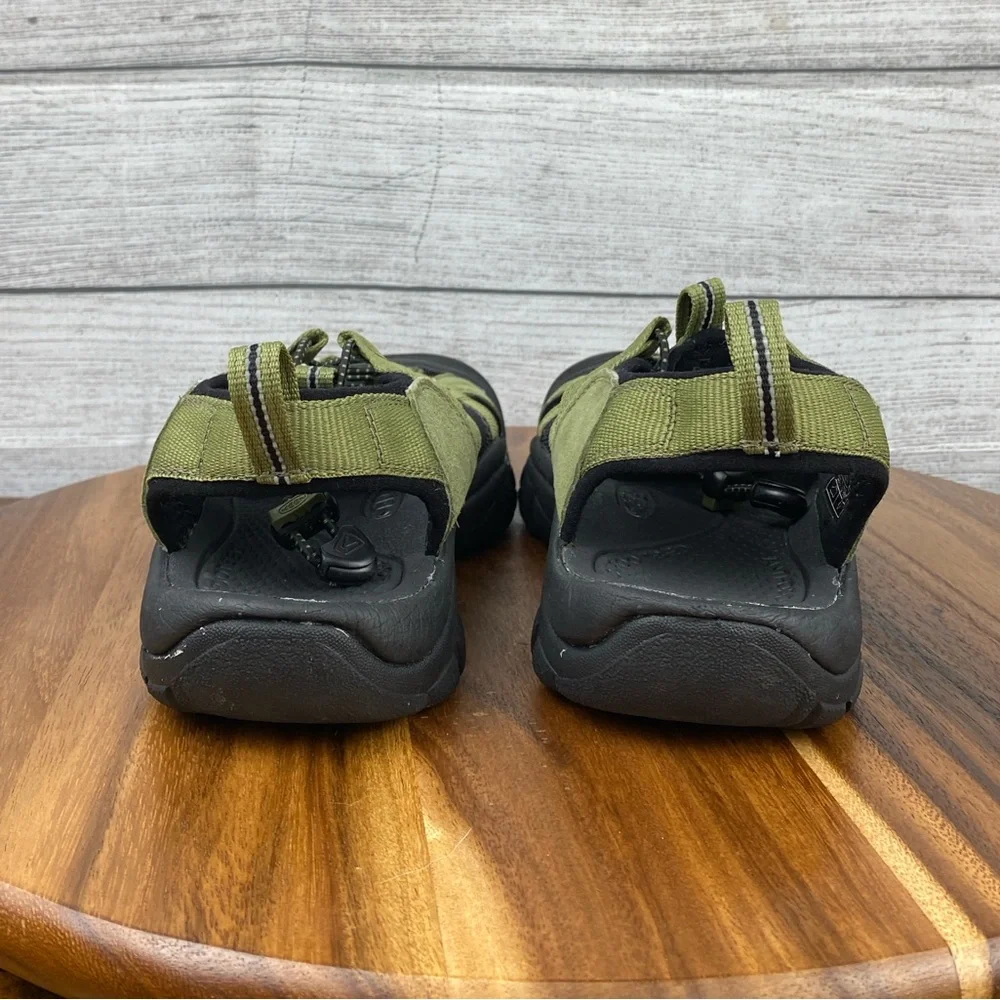 Keen Men’s Newport H2 Trail Water Sport Sandal Green Shoe Size 9